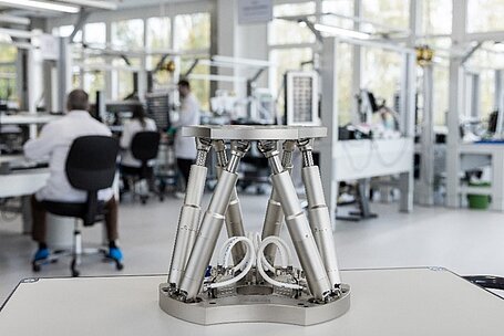 Redesigned factory layout for PI's hexapod production